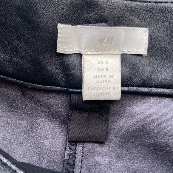 H&M Faux Leather Trousers Pants with belt, black, size 8 - Picture 3 of 5
